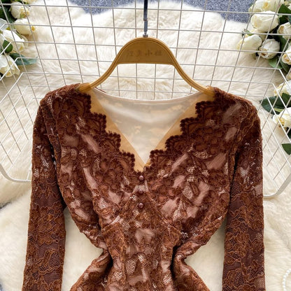 Lace-Trimmed V-Neck Slim Top