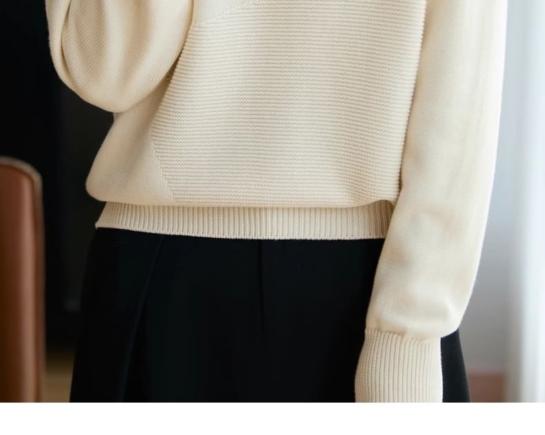 Ribbed Knit Crew Neck Sweater in Solid