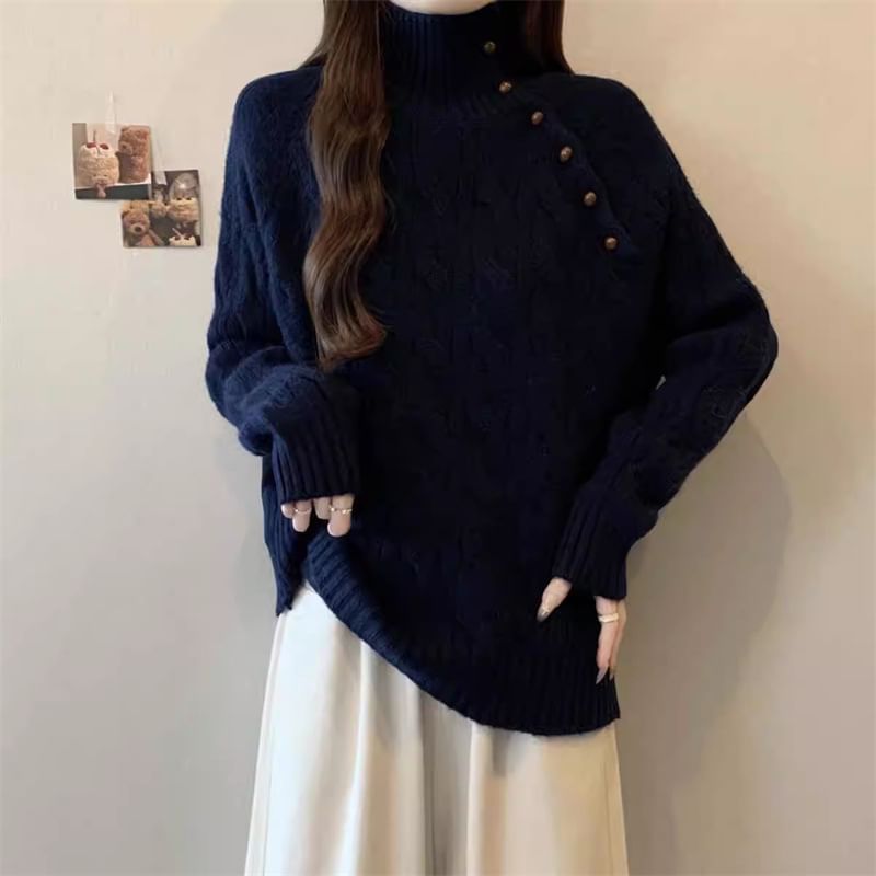 Classic Cable Knit Crew Neck Pullover in Solid Tone