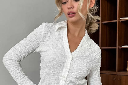 Textured Slim-Fit V-Neck Crop Shirt