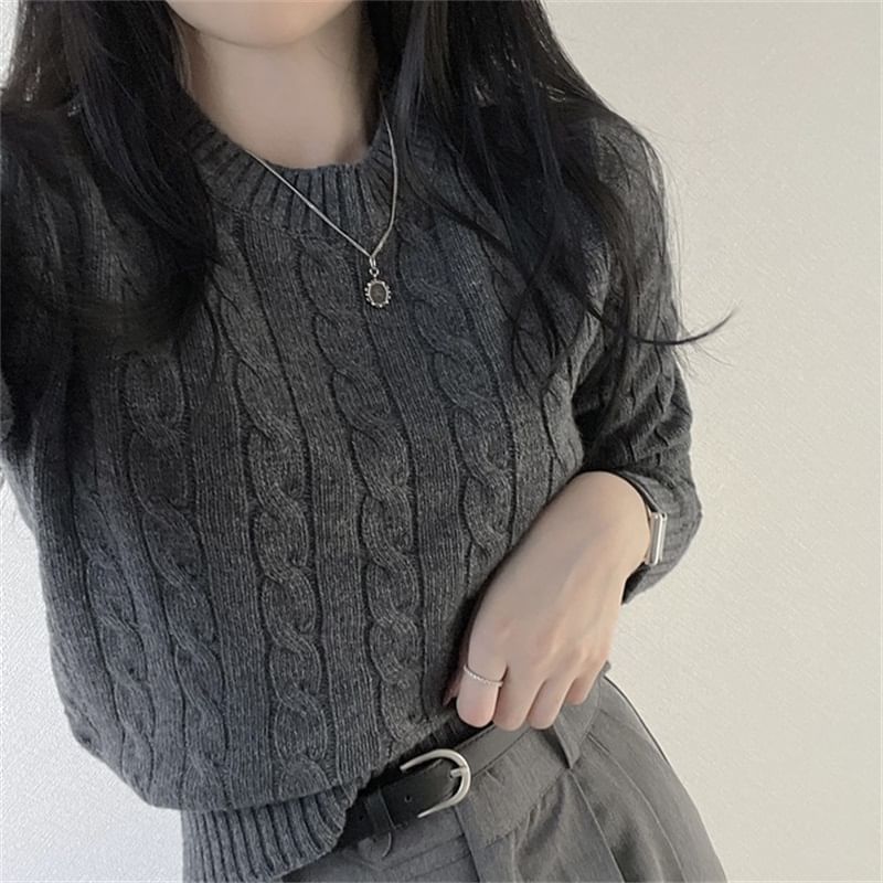 Cropped Cable Knit Round Neck Sweater
