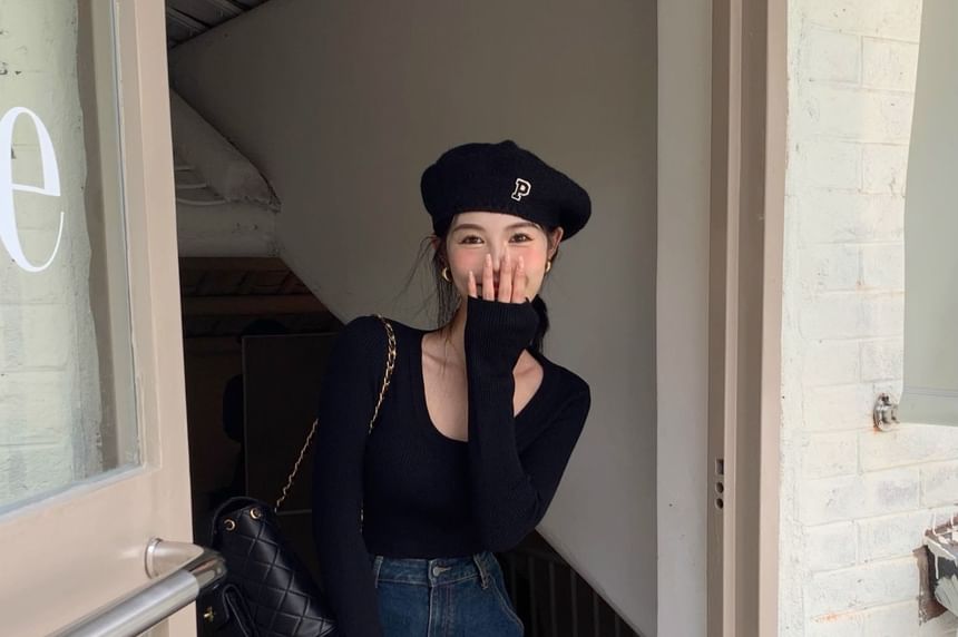 Ribbed Scoop Neck Long-Sleeve Knit Top
