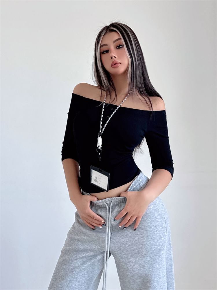 Trendy 3/4-Sleeve Off-Shoulder Fitted Crop Blouse