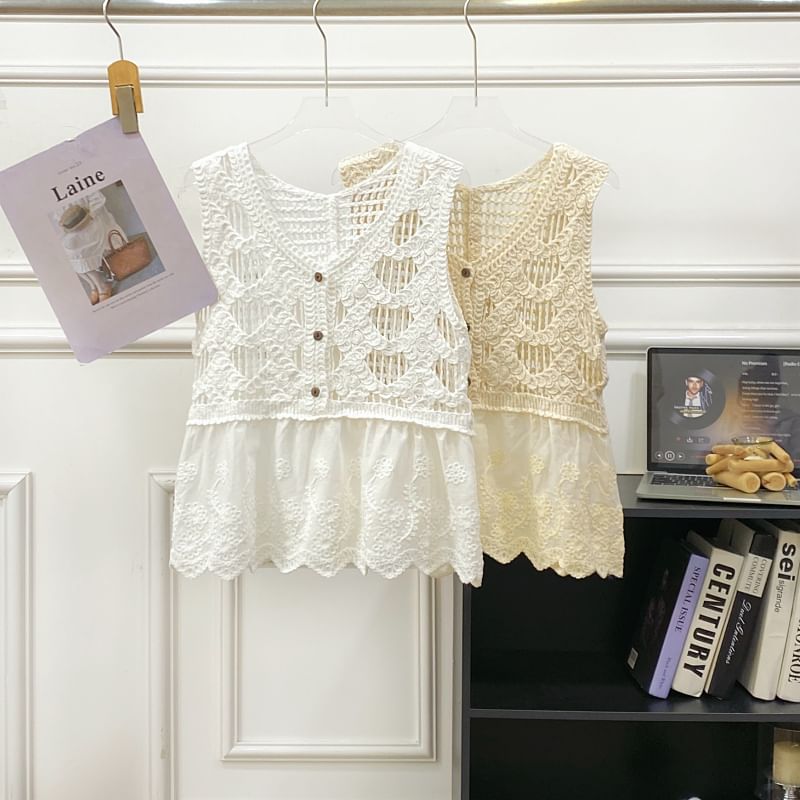 Crochet Lace Trim Sleeveless Top with V-Neck