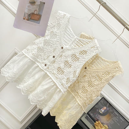 Crochet Lace Trim Sleeveless Top with V-Neck