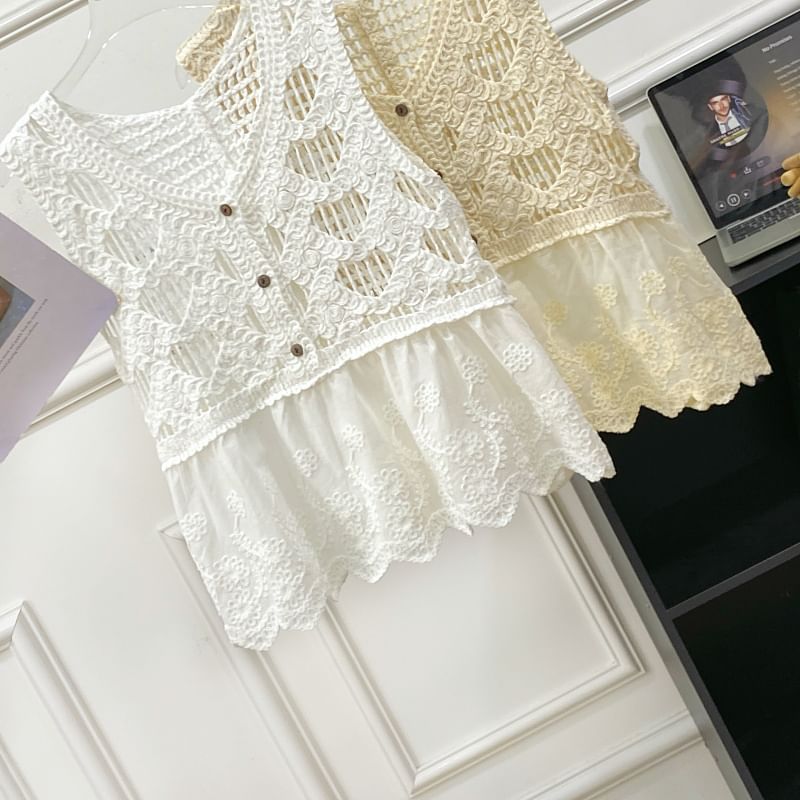 Crochet Lace Trim Sleeveless Top with V-Neck