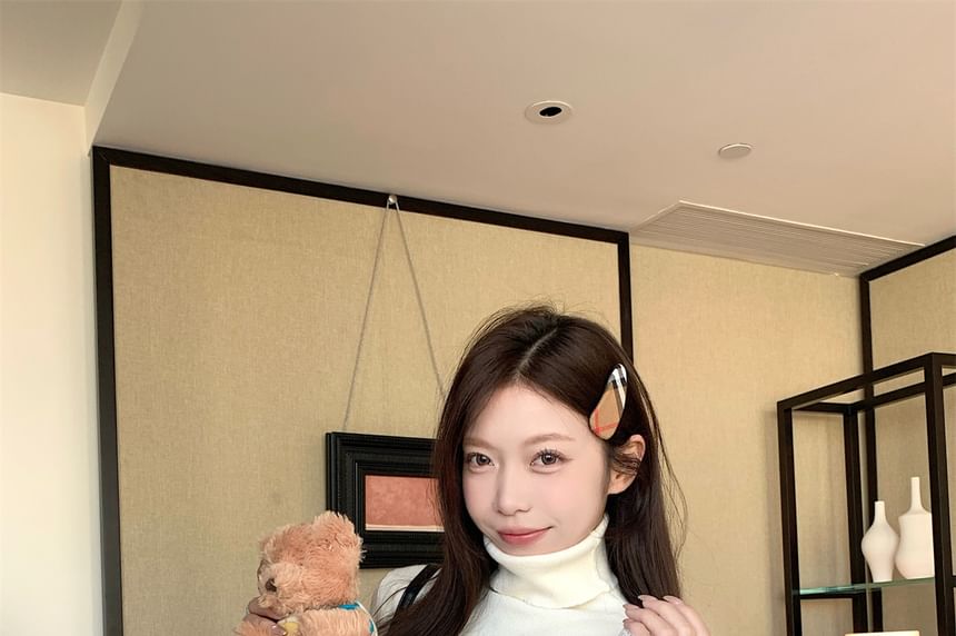 Turtleneck Knit Top with Lace Trim and Long Sleeves