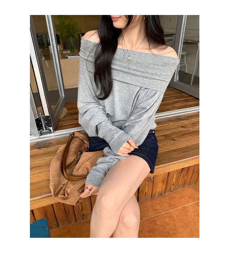 Off-Shoulder Long Sleeve Basic Top