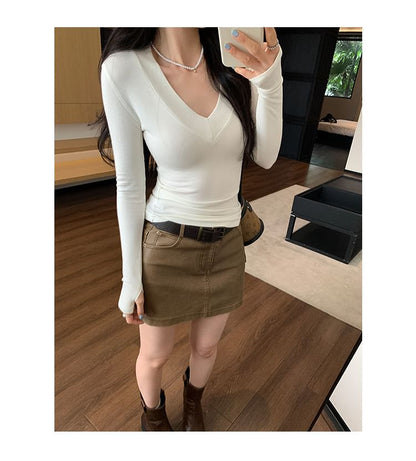 Classic V-Neck Long Sleeve Tee