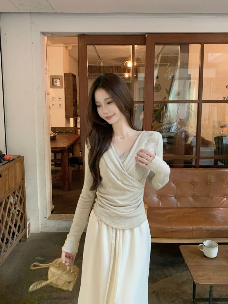 Long-Sleeve V-Neck Lace Trim Wrap Tee