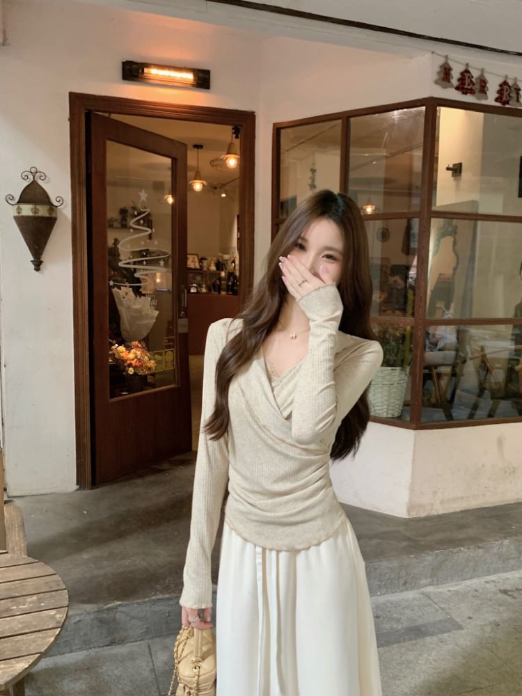 Long-Sleeve V-Neck Lace Trim Wrap Tee