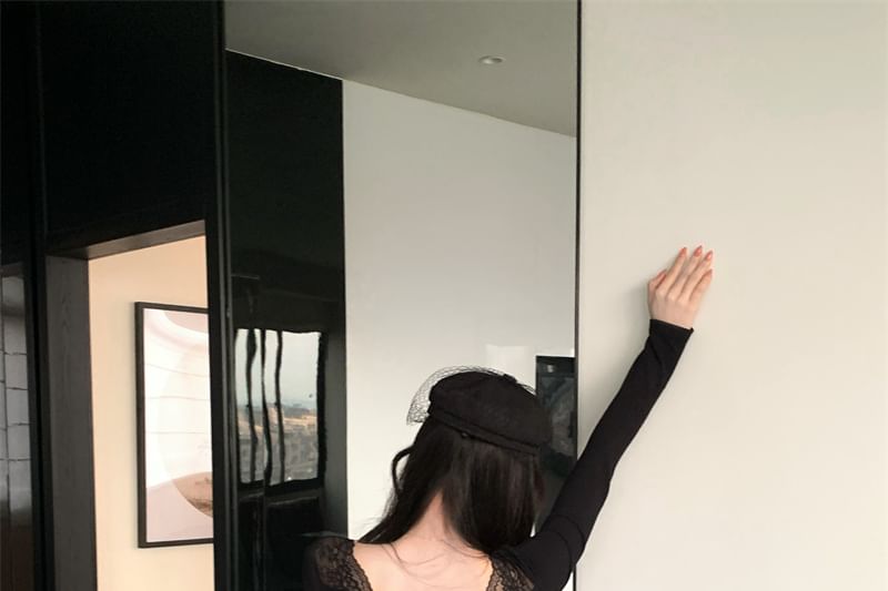 Long-Sleeve Plain Lace Panel Top