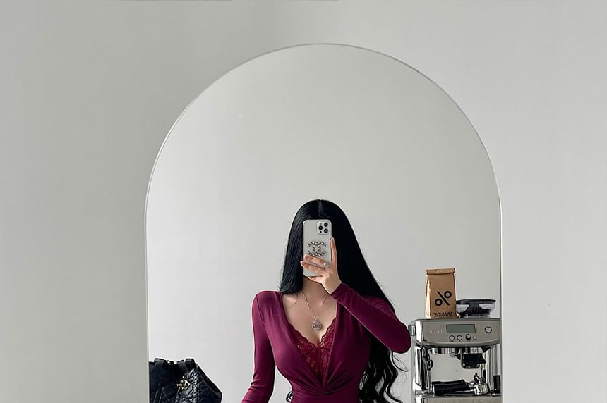 Long-Sleeve V-Neck Lace Panel Plain Maxi A-Line Dress