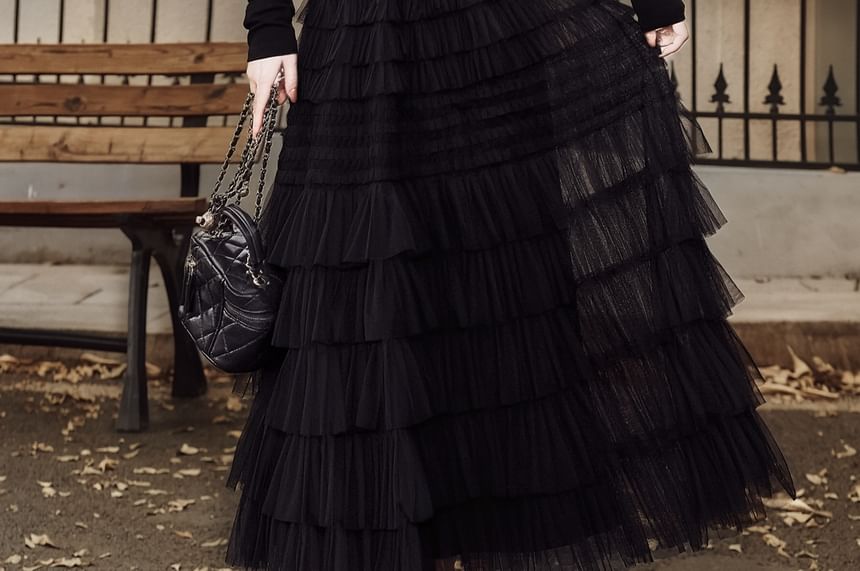 Mock Two-Piece Cold-Shoulder Lace Paneled T-Shirt / Choker / High Waist Midi A-Line Layered Skirt / Set
