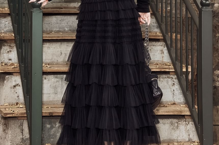 Mock Two-Piece Cold-Shoulder Lace Paneled T-Shirt / Choker / High Waist Midi A-Line Layered Skirt / Set