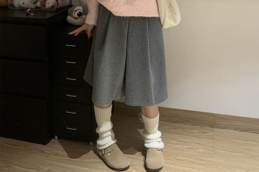 Crew Neck Fleece Sweater & Mid-Rise A-Line Midi Skirt Set
