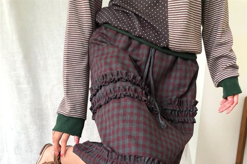 Gingham Ruffle Straight Skirt