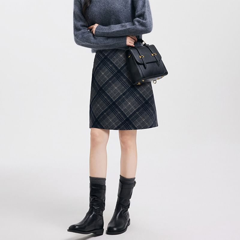 Mid Rise Tartan Pencil Skirt