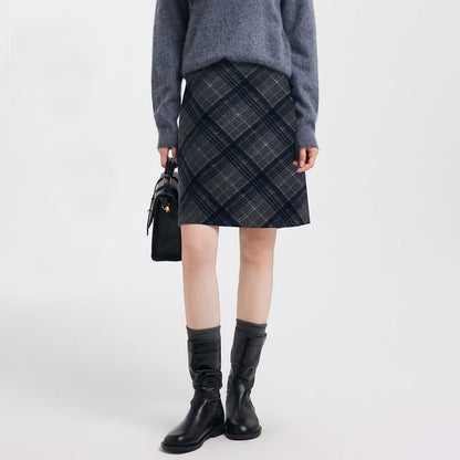 Mid Rise Tartan Pencil Skirt