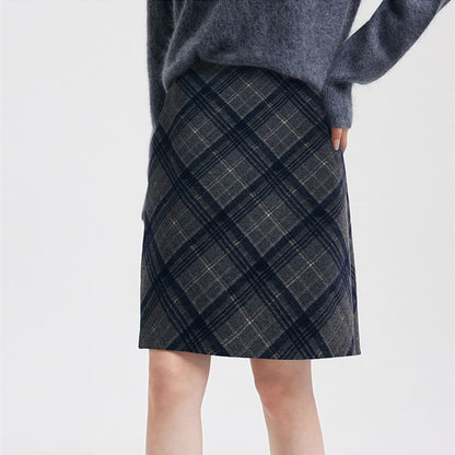 Mid Rise Tartan Pencil Skirt