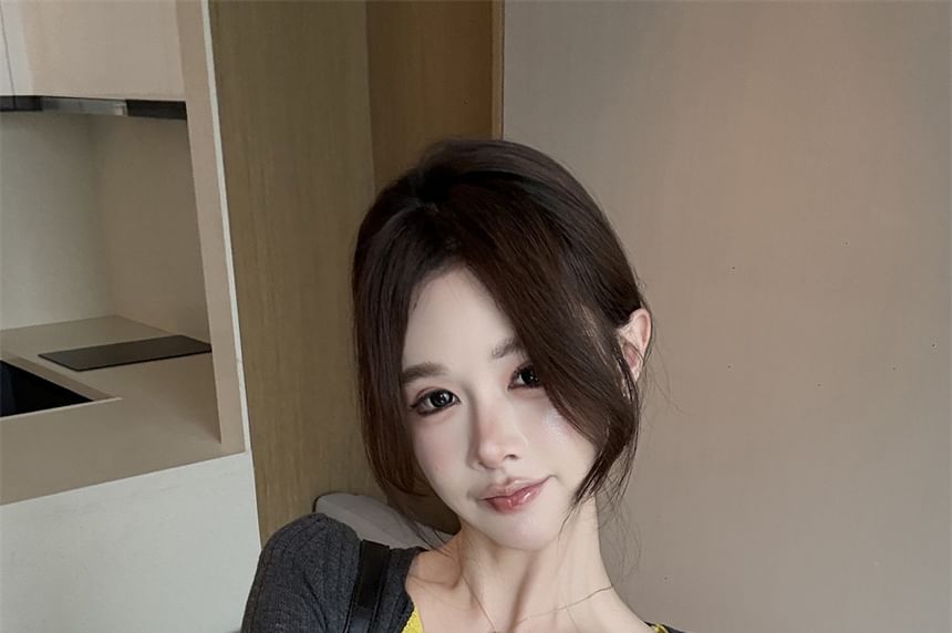 Two-Tone Ribbed Button-Up Knit Top with Long Sleeves