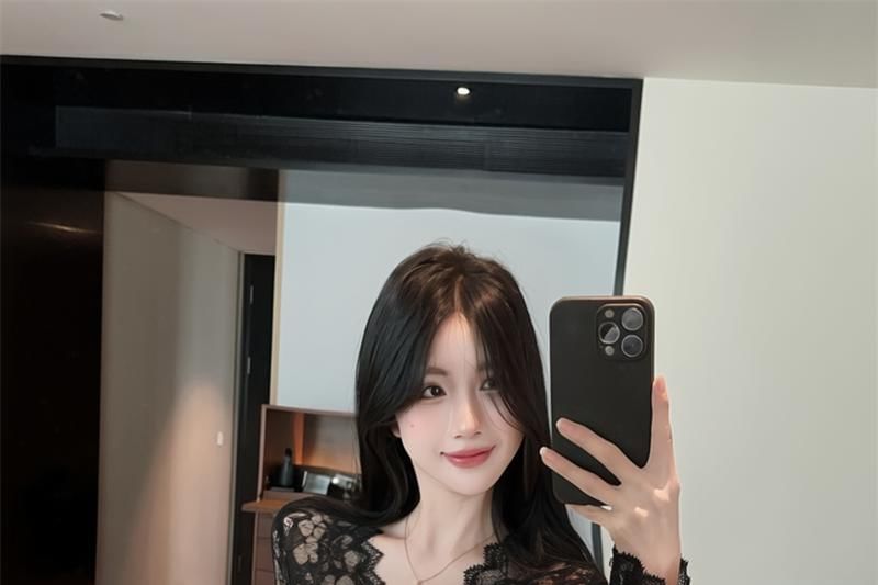 Long-Sleeve V-Neck Lace Panel Top