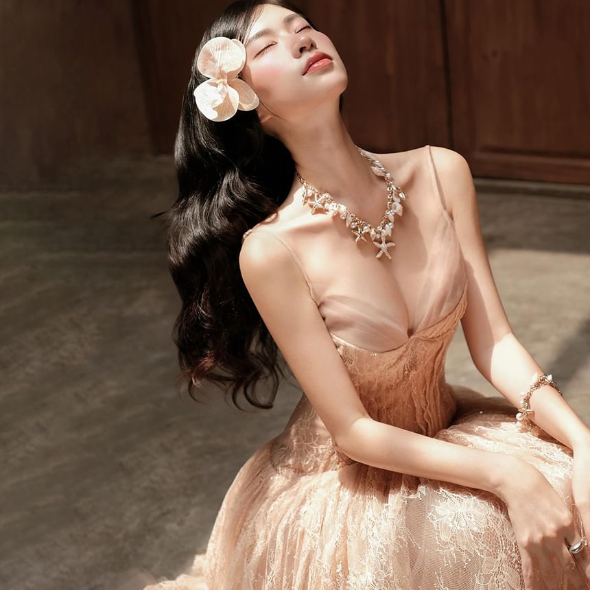 Sleeveless Sweetheart Neckline Lace Maxi A-Line Dress