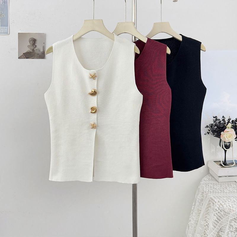 Slit Scoop Neck Tank with Button Detail