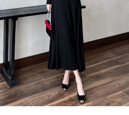 Long-Sleeve Cutout Plain Maxi A-Line Dress