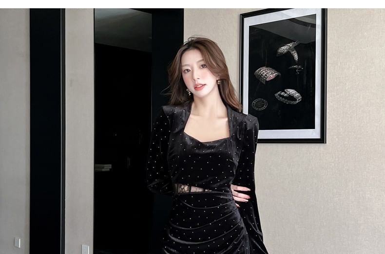 Long-Sleeve Queen Anne Neckline Velvet Maxi Sheath Dress