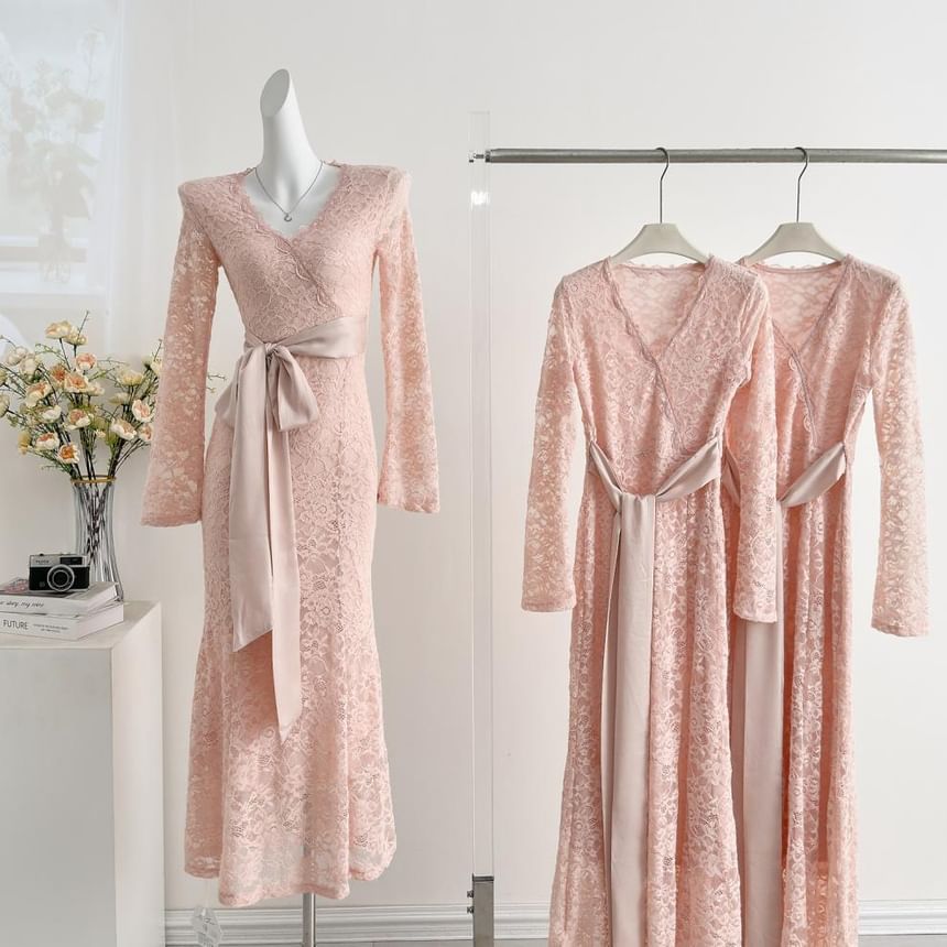 Long-Sleeve V-Neck Lace Maxi A-Line Dress