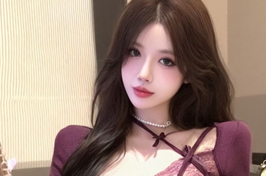 Long-Sleeve Halter Neck Asymmetrical Lace Panel Slit Crop Top