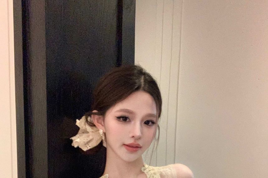 Mock Two-Piece Long-Sleeve V-Neck Cold Shoulder Lace Panel Ruched Top