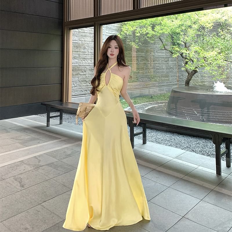 Halter-Neck Plain Shirred Keyhole Plain Maxi A-Line Dress