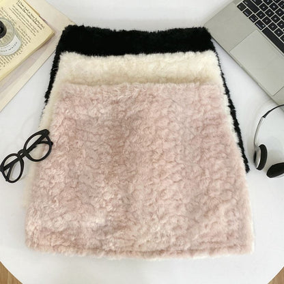 Faux Fur Solid Pencil Mini Skirt