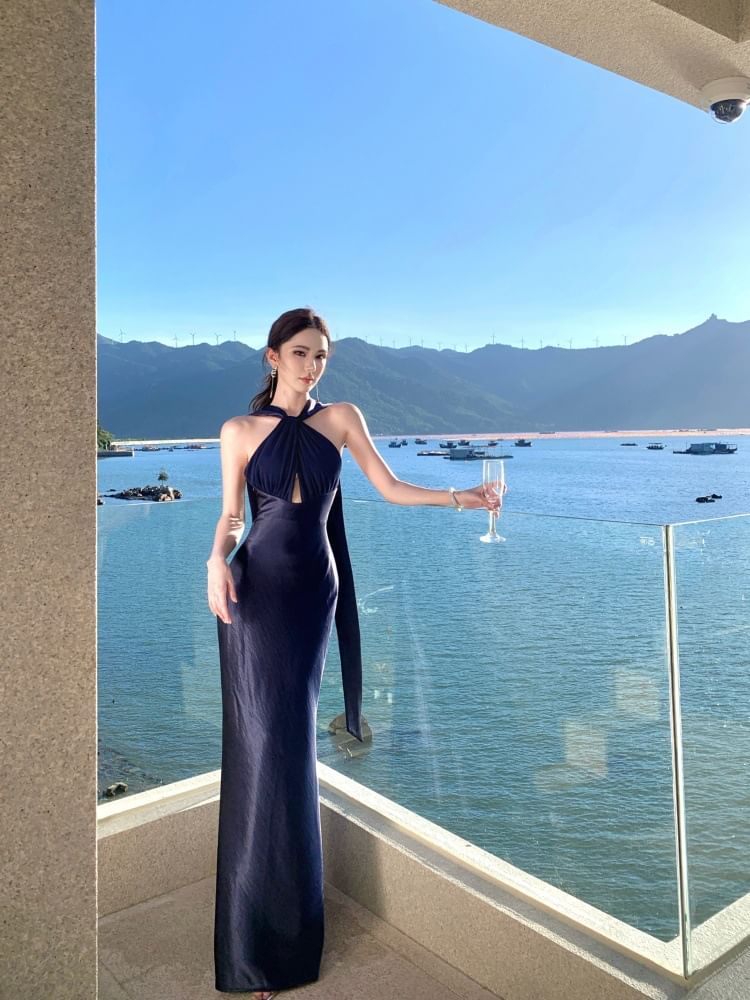 Halter Neck Cutout Plain Maxi Sheath Dress