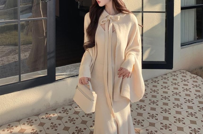 Set: Plain Knit Cape + Long-Sleeve V-Neck Maxi Mermaid Dress