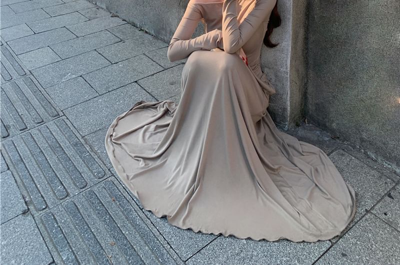 Long-Sleeve Off Shoulder Plain Maxi A-Line Dress
