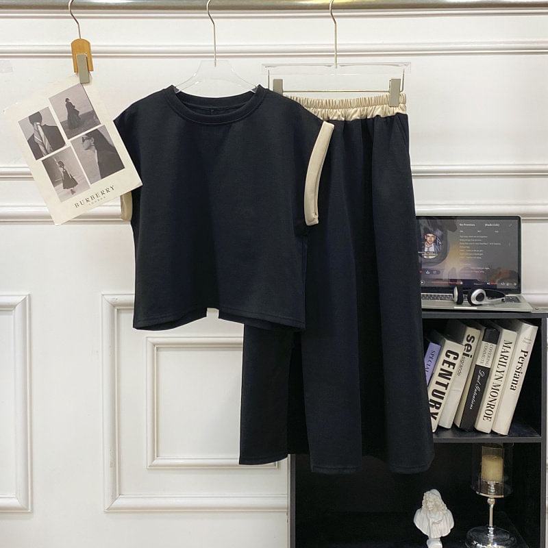 Two-Tone Short-Sleeve Top and Maxi A-Line Skirt Ensemble