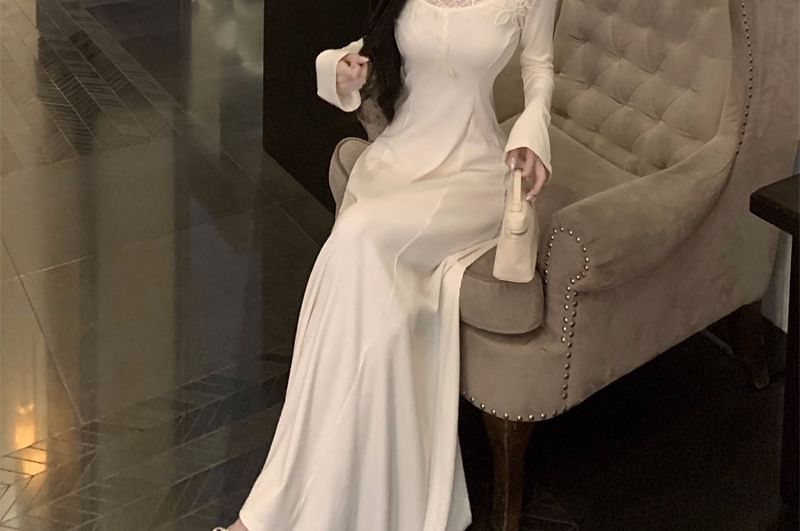 Long-Sleeve V-Neck Lace Panel Maxi A-Line Dress
