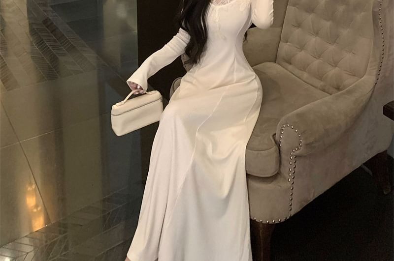 Long-Sleeve V-Neck Lace Panel Maxi A-Line Dress