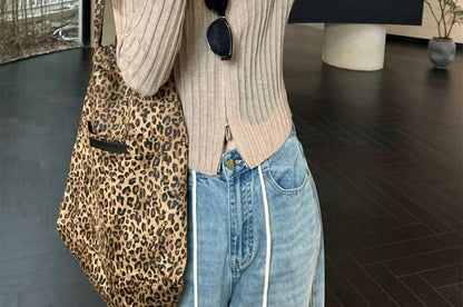 Scoop Neck Zip-Up Plain Crop Cardigan