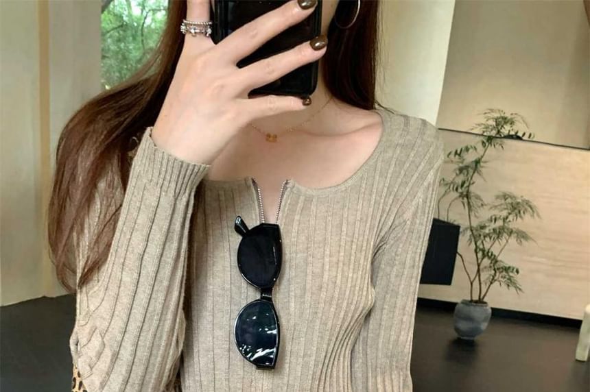 Scoop Neck Zip-Up Plain Crop Cardigan