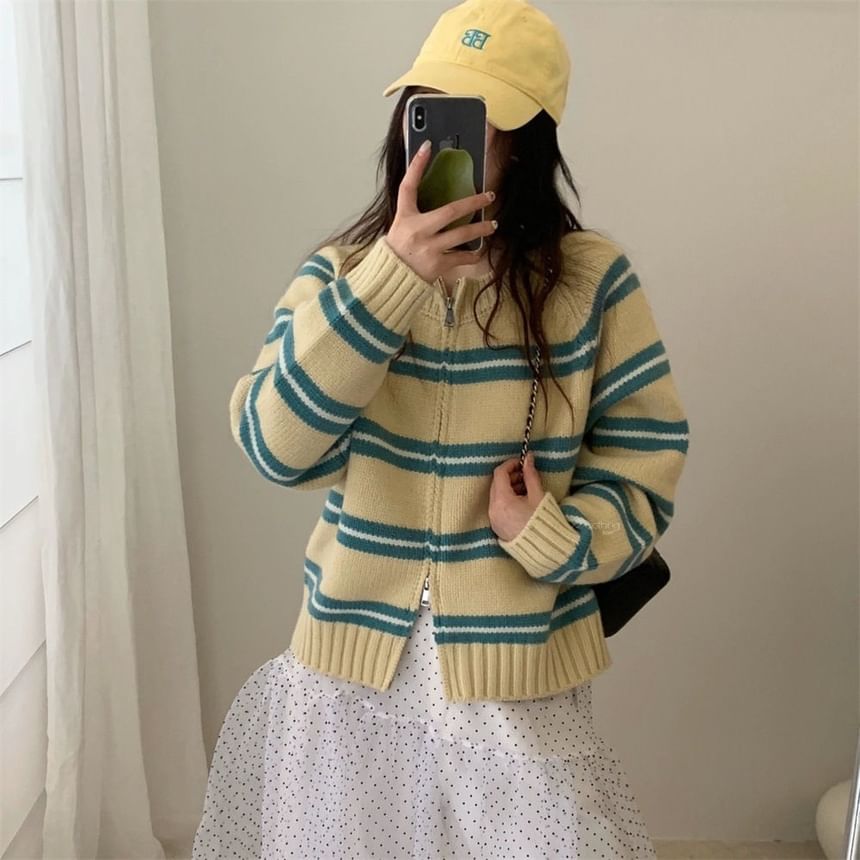 Round Neck Striped Zip Cardigan