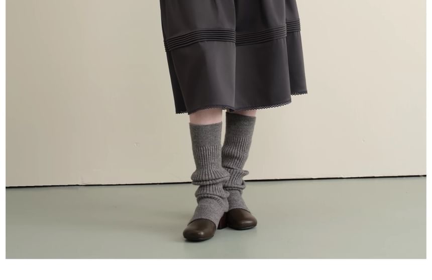 Two-Tone Mock Neck Top & Pintuck Maxi Skirt Set