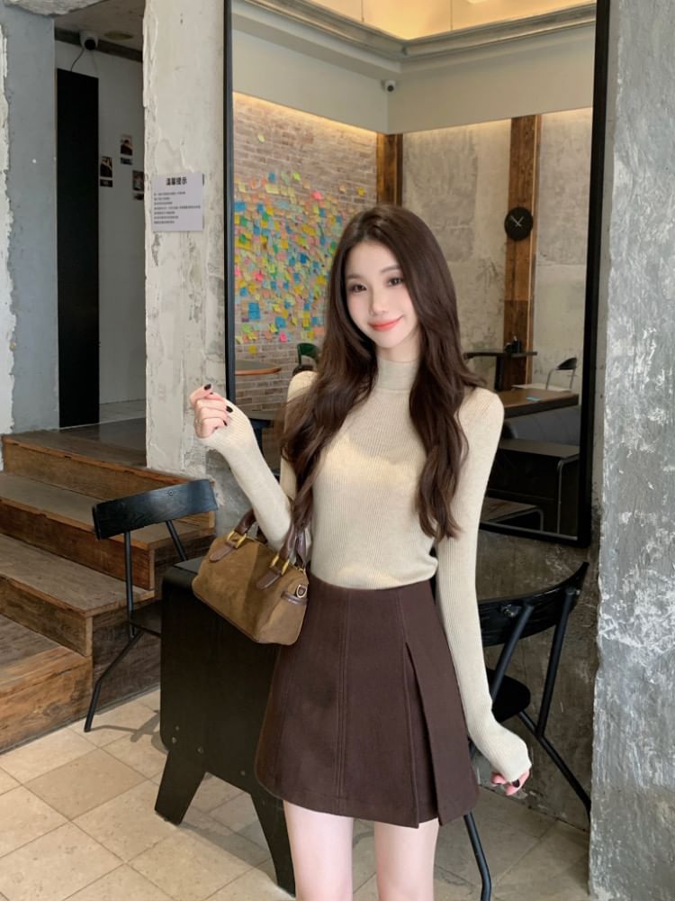 Plain Slit Mini A-Line Skirt