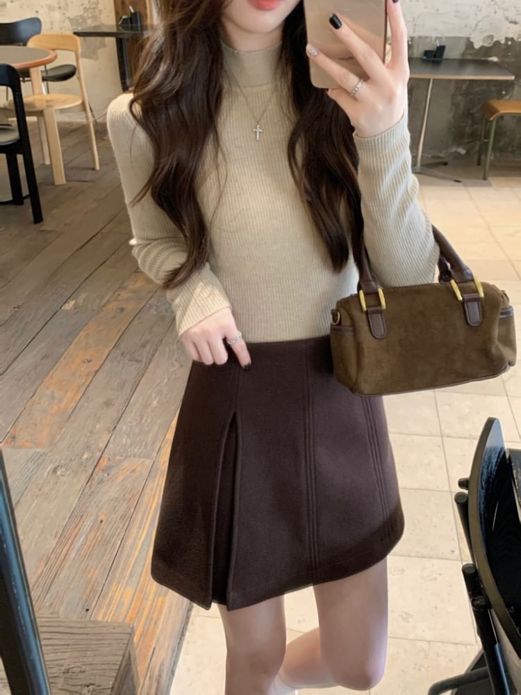 Plain Slit Mini A-Line Skirt