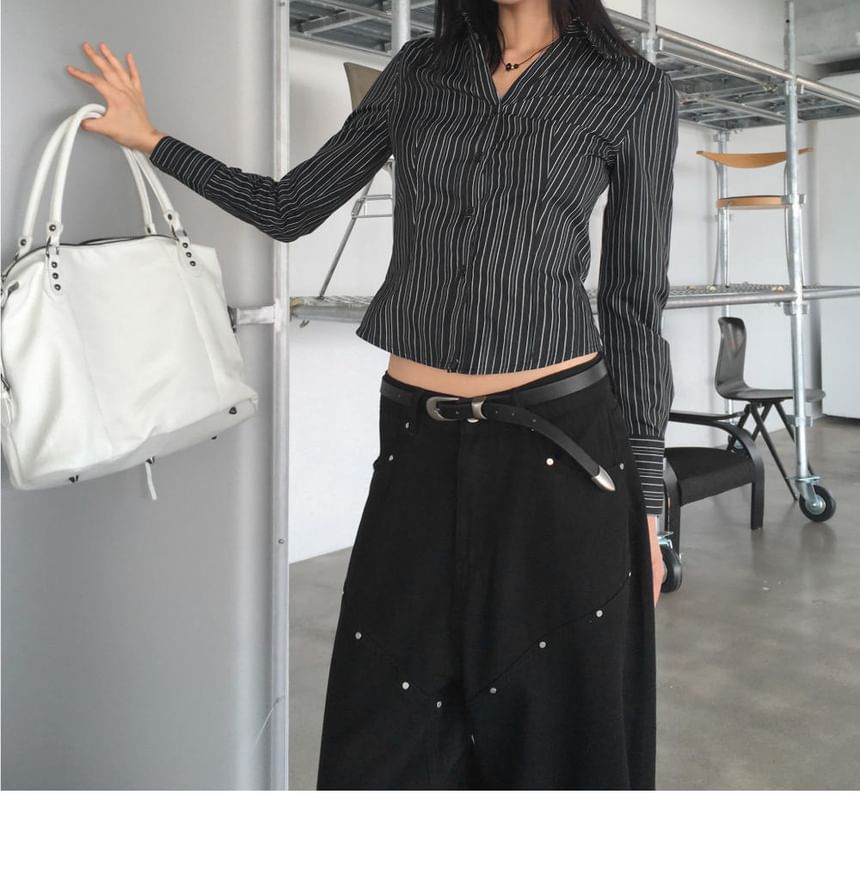 Button-Up Crop Blouse with Collar and Striped Pattern