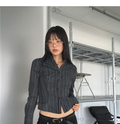 Button-Up Crop Blouse with Collar and Striped Pattern