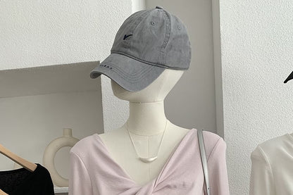 Ruched V-Neck Fitted Long Sleeve Tee
